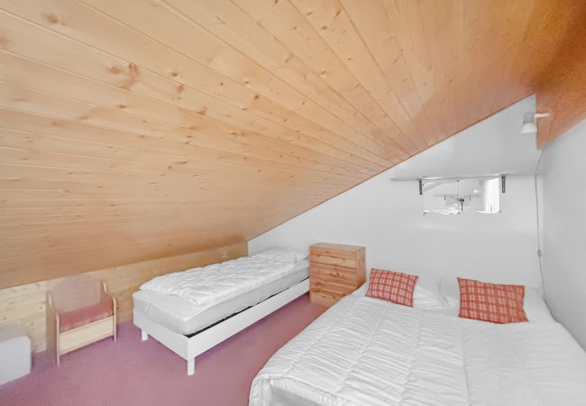 Appartement à Les Carroz d'Arâches - BA229 - 2 pièces mezzanine 6 pers. pied de pistes Appartement à Les Carroz d'Arâches - BA229 - 2 pièces mezzanine 6 pers. pied de pistes